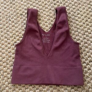 Cropped v neck ribbed tank size S